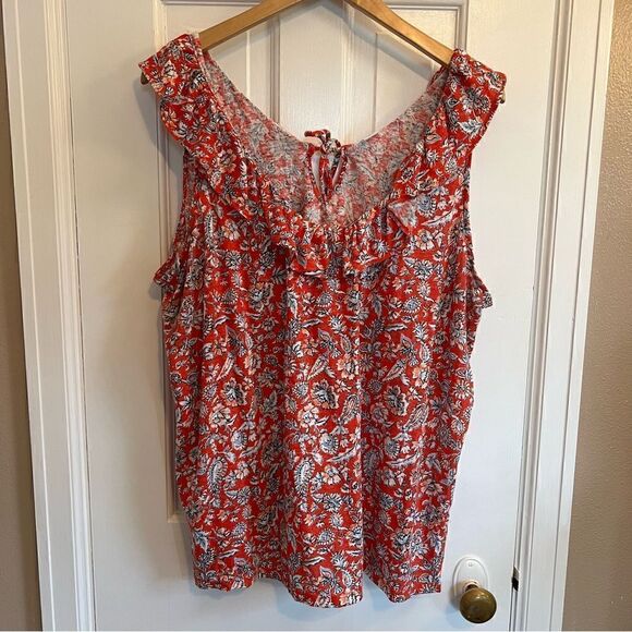 Old Navy Red patterned tank top blouse - Picture 4 of 7